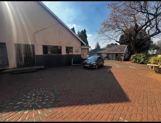 3 BEDROOM HOUSE FOR SALE IN VANDERBIJLPARK SW 5